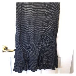 New skirt with dotted design